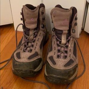 VASQUE Hiking Boots
